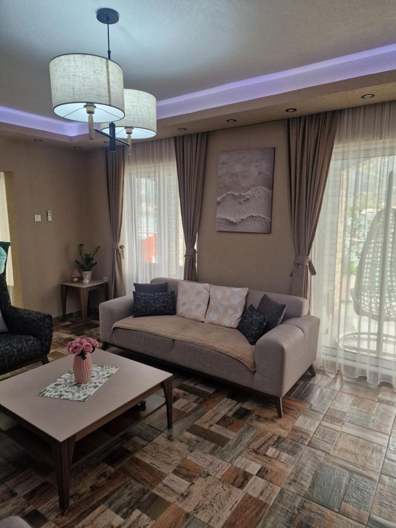 Sun Rays Apartment Kotor Exterior photo
